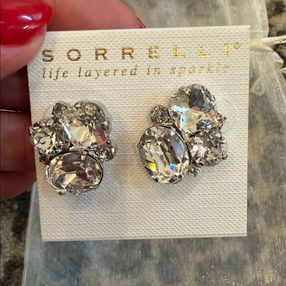 Sorrelli Crystal Statement Earrings! Beautiful and NWOT. LOOK! - Picture 3 of 9